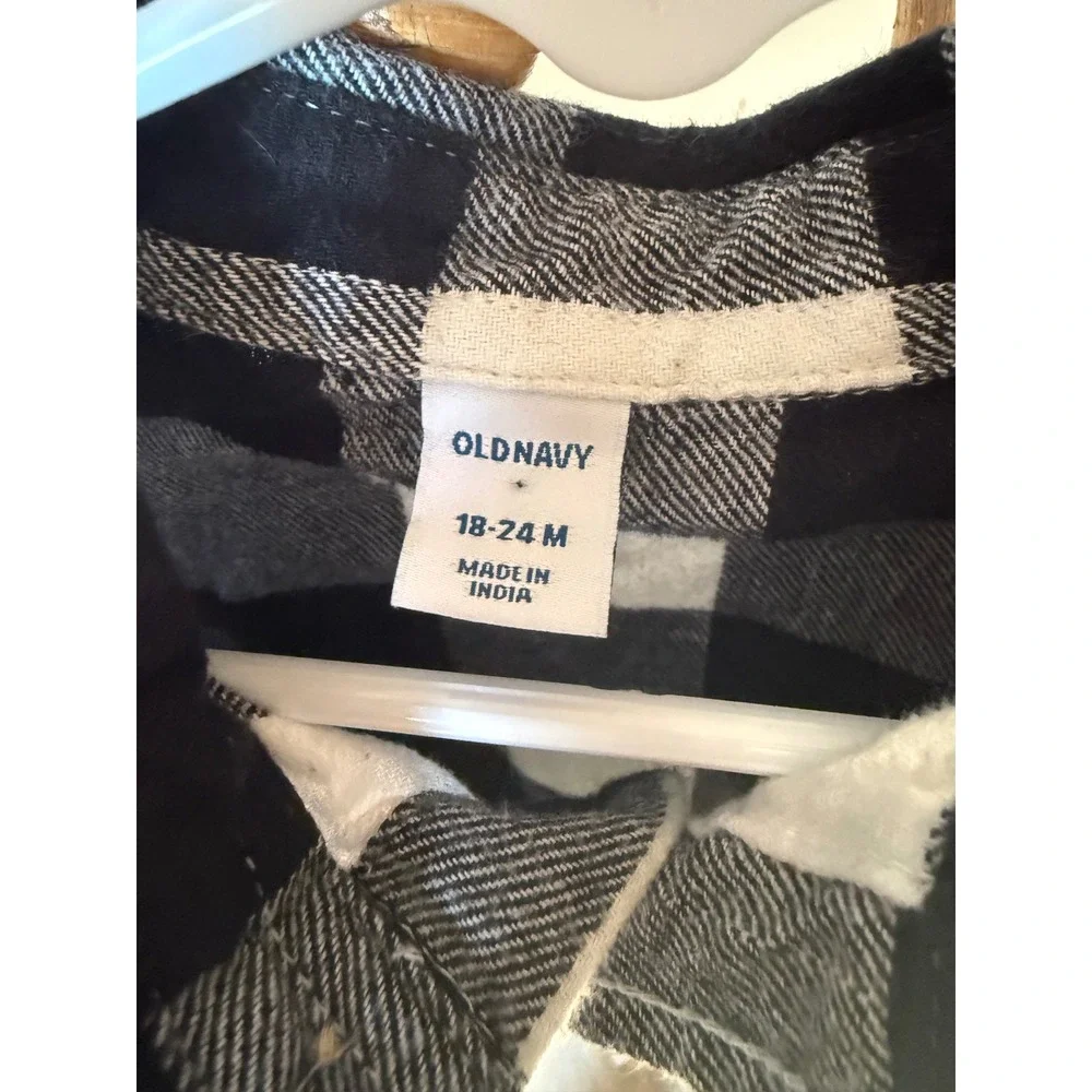 Old Navy Toddler Boys Black White Buffalo Plaid Flannel Button Down Shirt 18-24M
